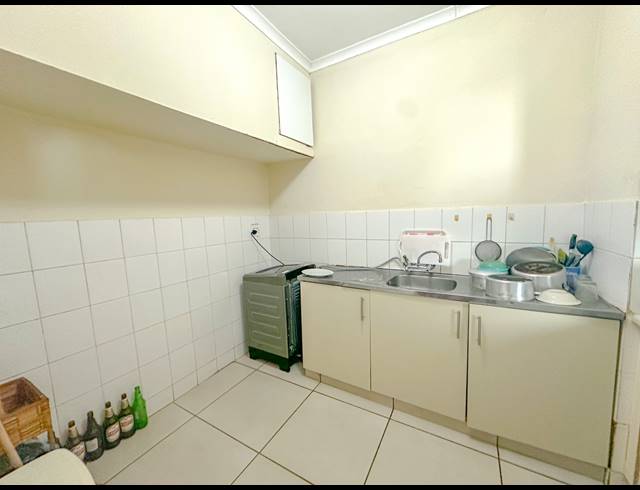 2 BEDROOM APARTMENT FOR SALE IN FAIRVIEW